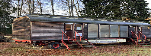 Bauwagen auf dem Geländer Montessori Starnberg