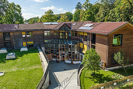 Schulgebäude der Montessori Starnberg