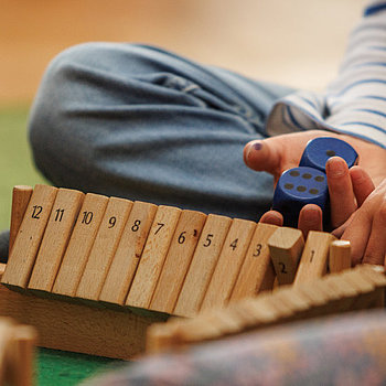 Montessori Material im Einsatz an der Montessori Schule Starnberg Montessori Material im Einsatz an der Montessori Schule Starnberg