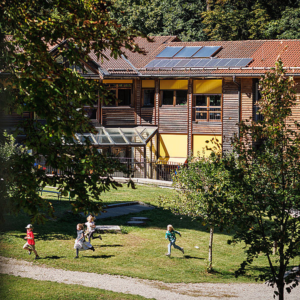 Außenbereich Montessori Schule Starnberg