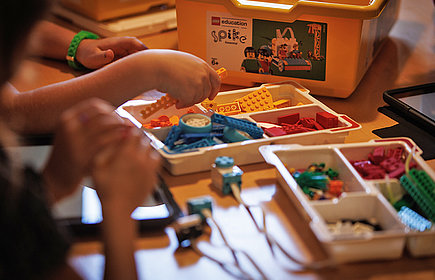 Montessori Material in der Montessori Schule Starnberg Montessori Material in der Montessori Schule Starnberg